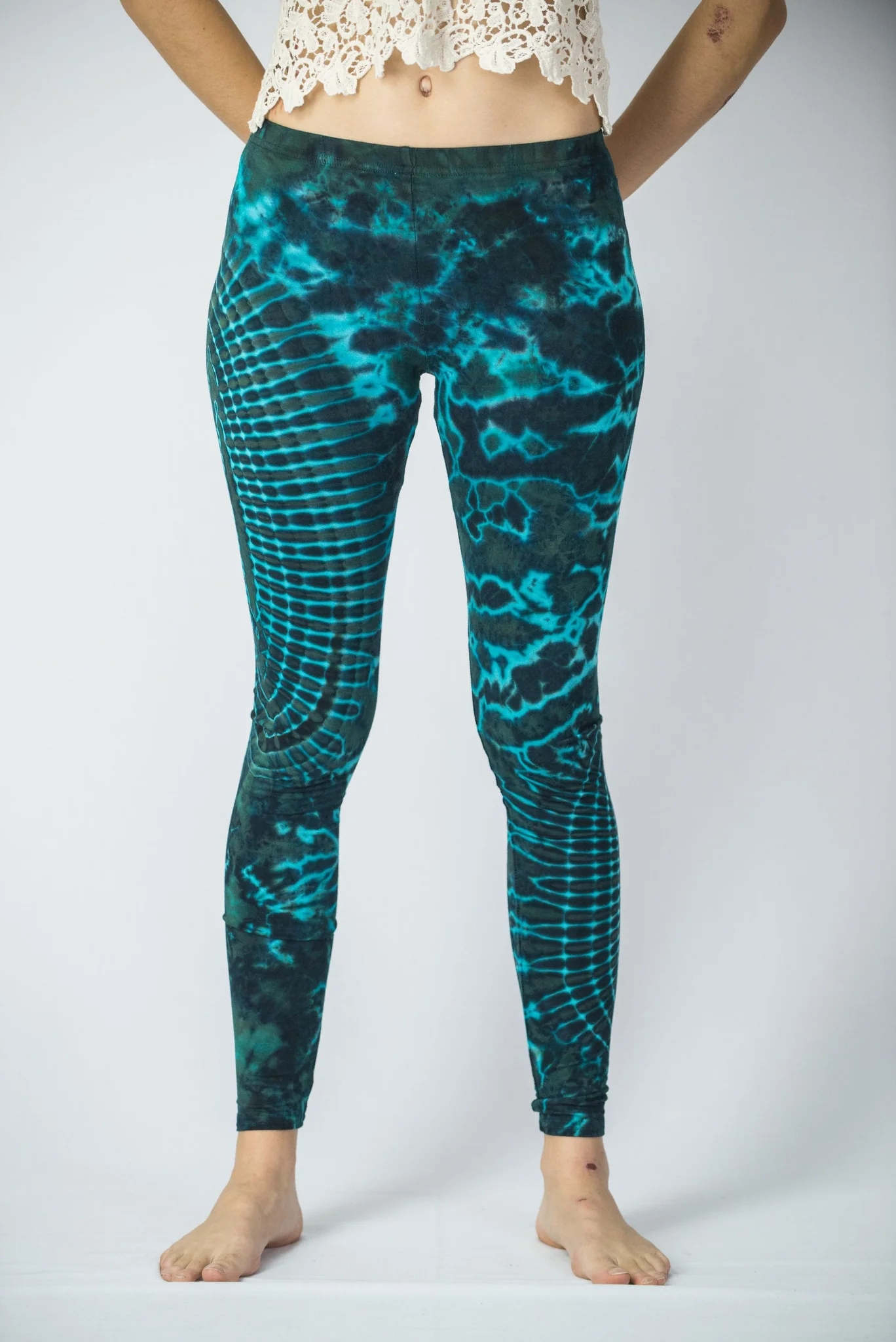Oval Swirls Tie Dye Cotton Leggings in Blue - Image 2