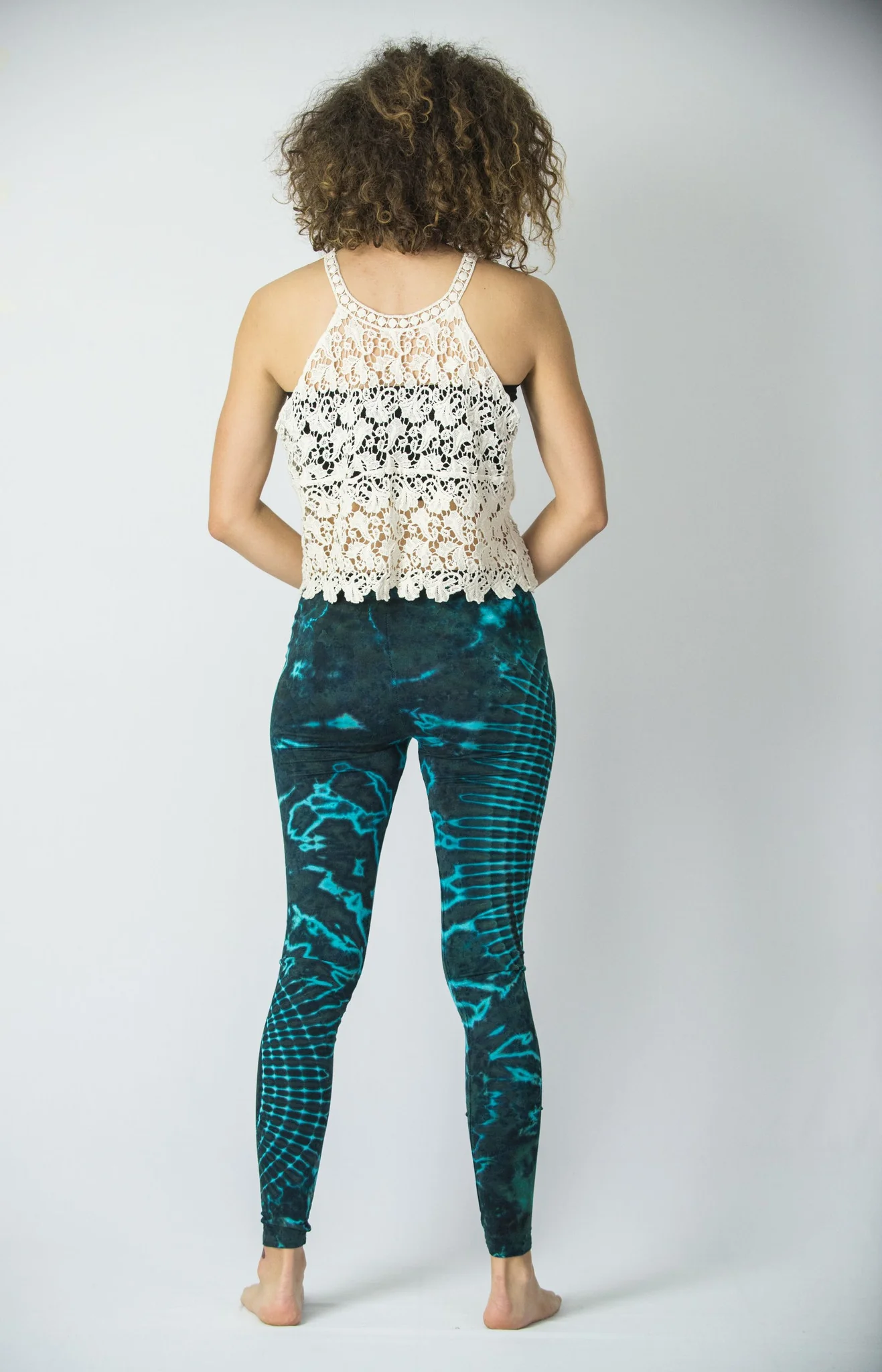 Oval Swirls Tie Dye Cotton Leggings in Blue - Image 3