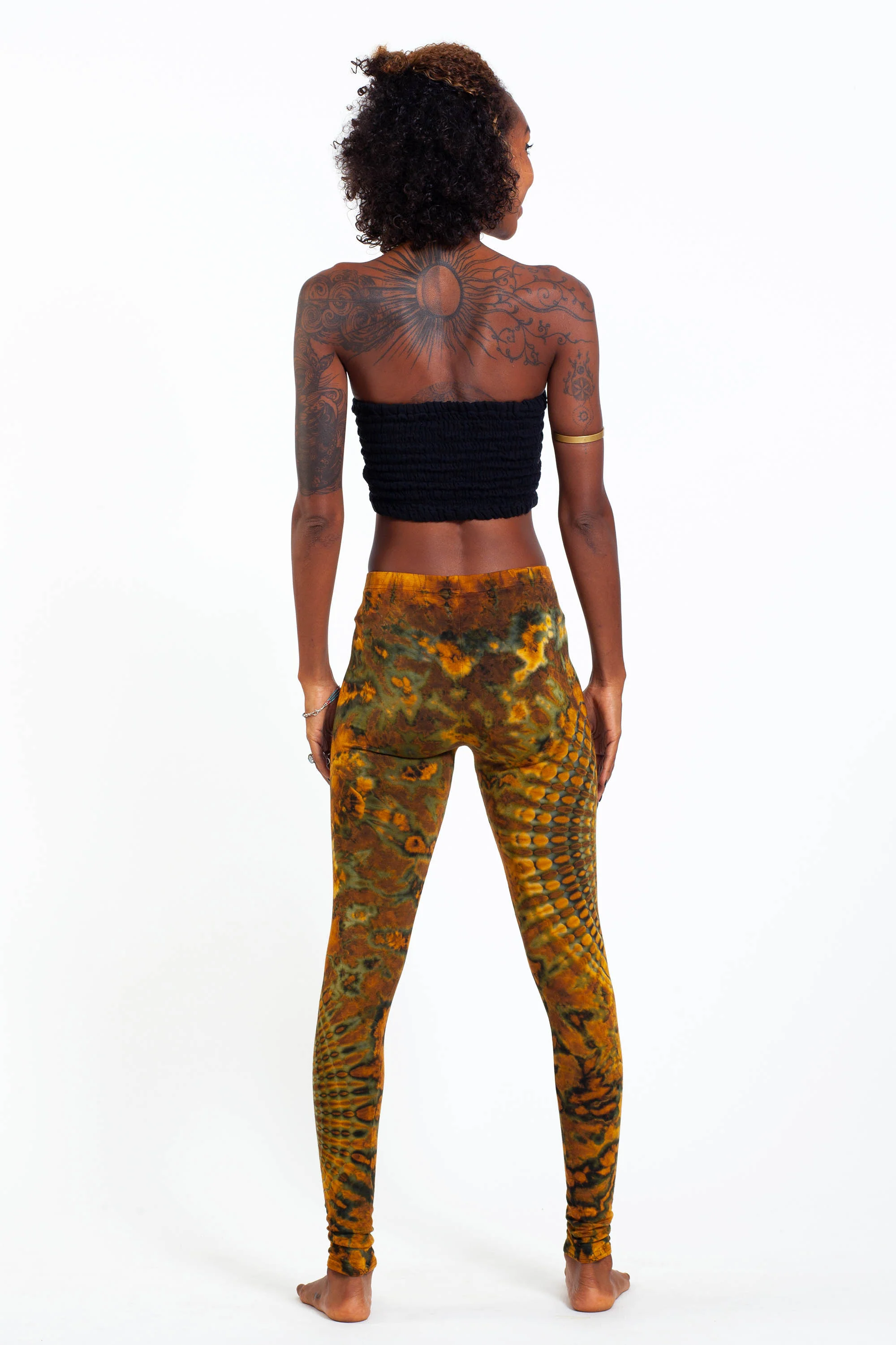 Oval Swirls Tie Dye Cotton Leggings in Yellow Gold - Image 4