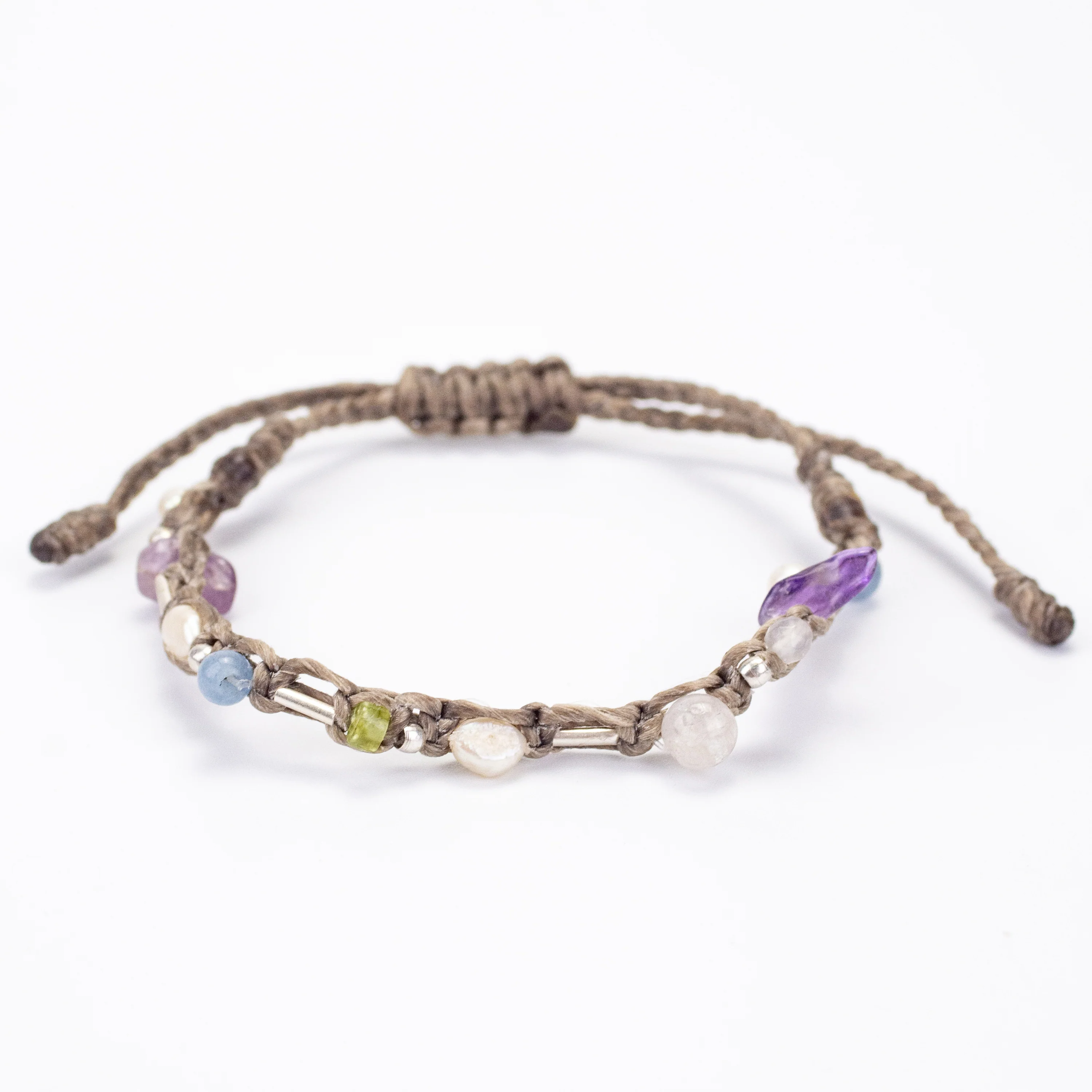 Pearls Stones and Silver Beads Bracelet in Gray