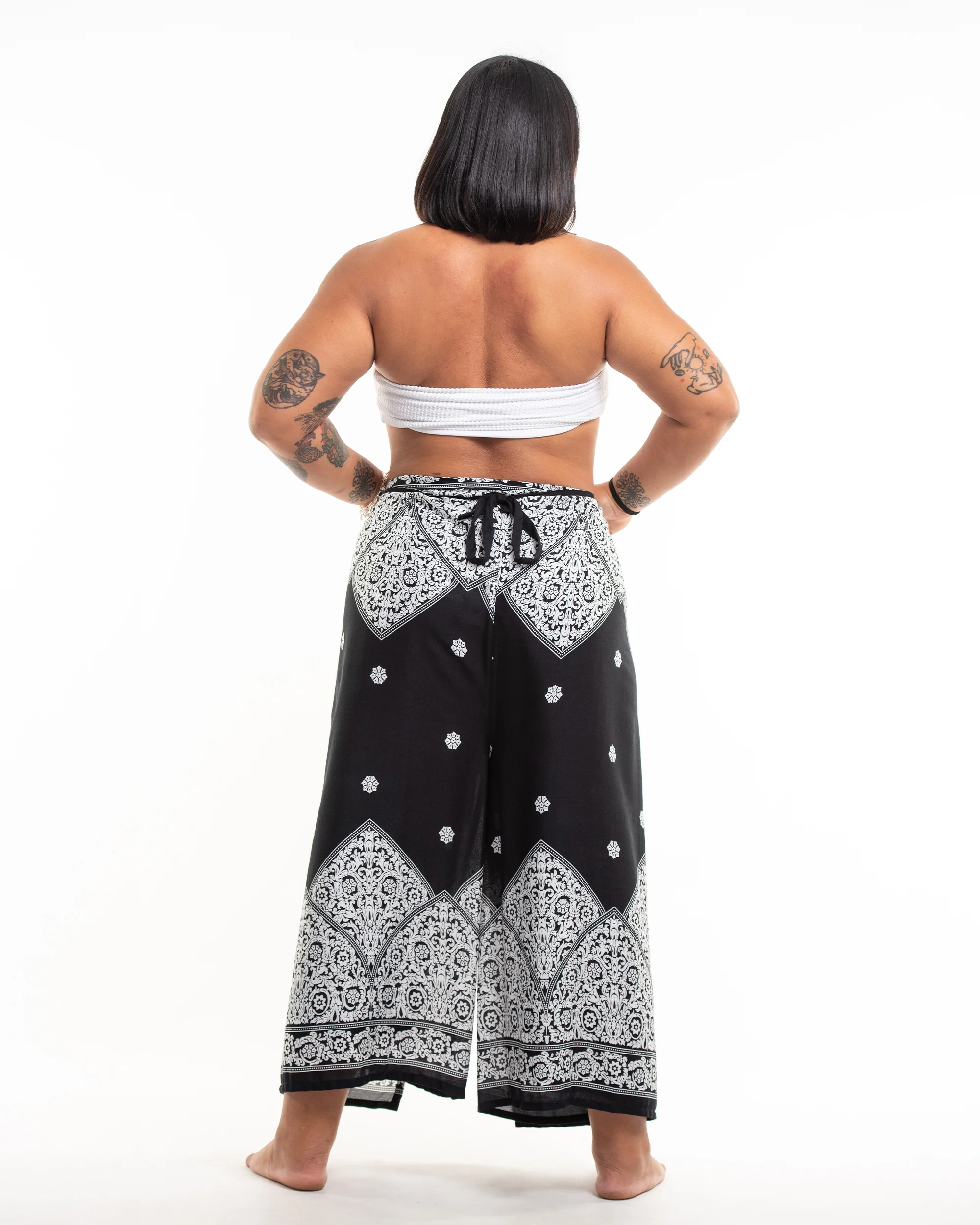 Plus Size Blooming Vines Wrap Palazzo Style Harem Pants in Black - Image 4