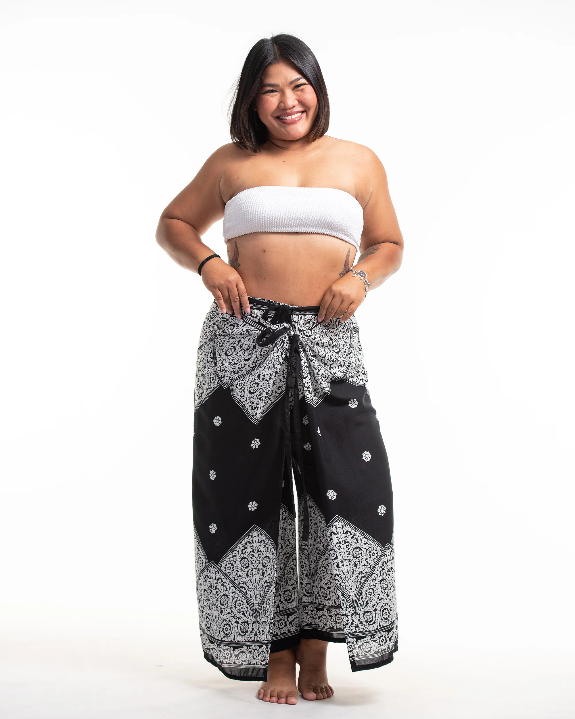 Plus Size Blooming Vines Wrap Palazzo Style Harem Pants in Black - Image 5