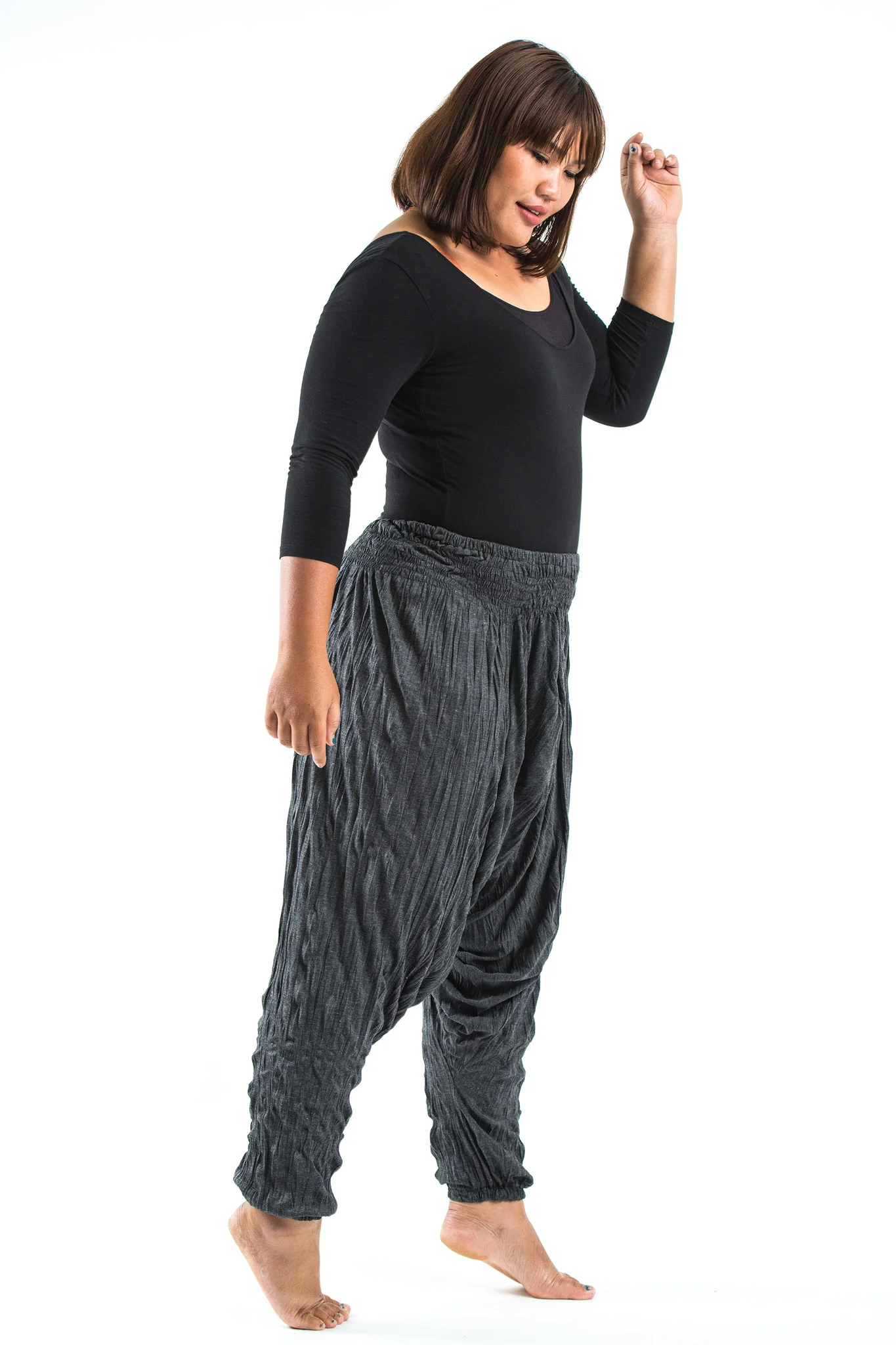 Plus Size Crinkled Cotton Harem Pants in Black - Image 3