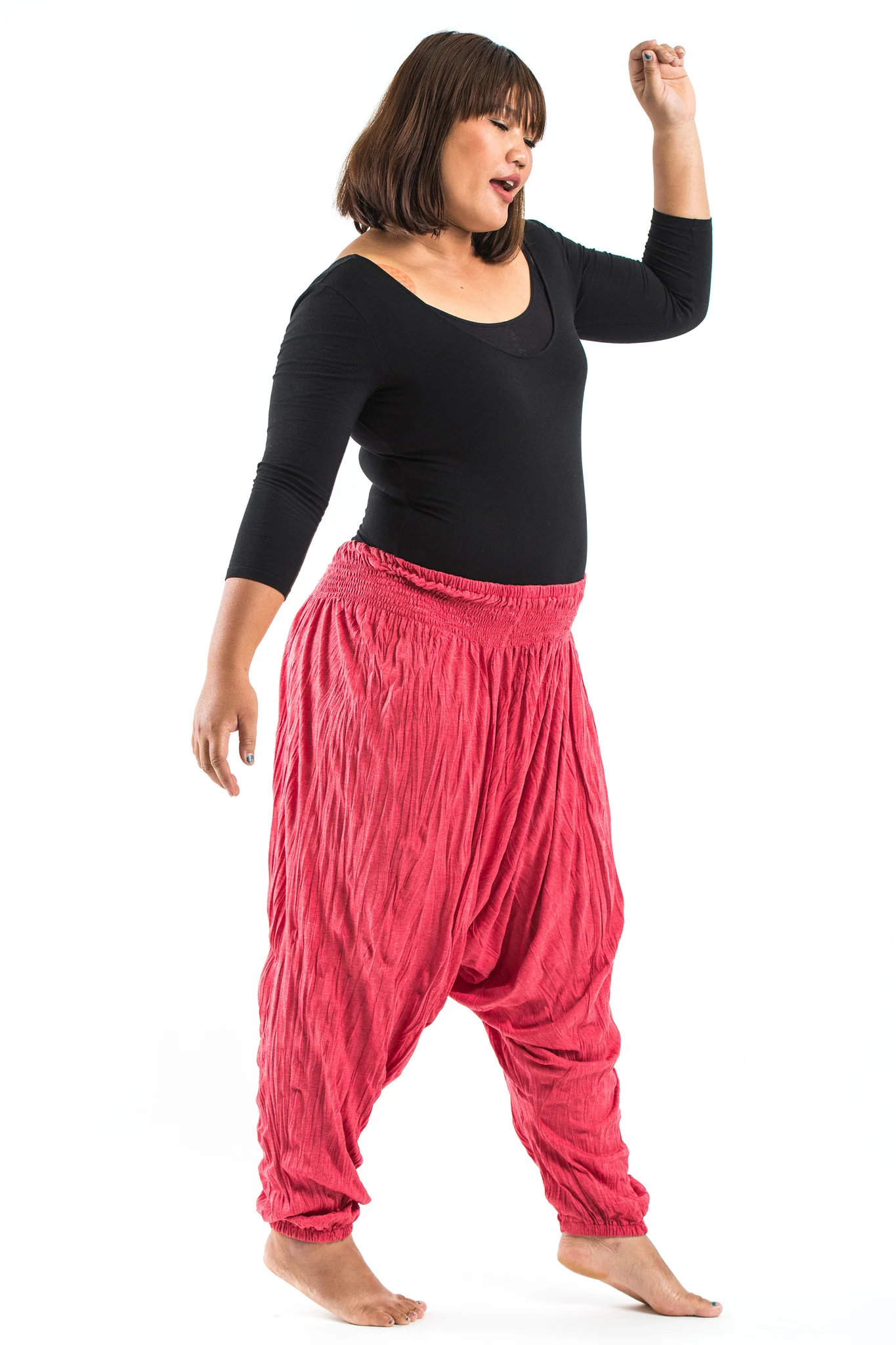 Plus Size Crinkled Cotton Harem Pants in Red - Image 3