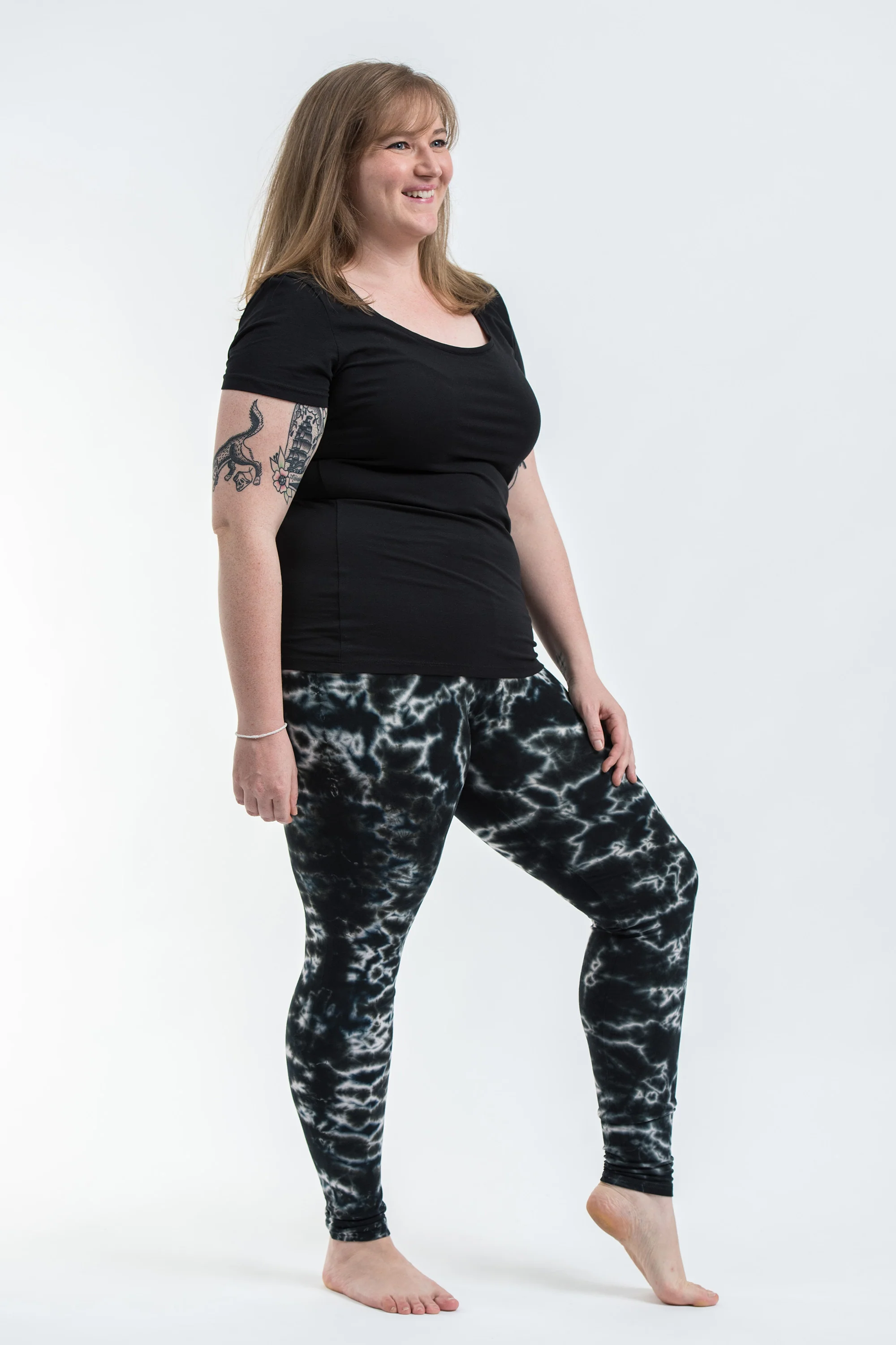 Plus Size Marble Tie Dye Cotton Leggings in Black - Image 3