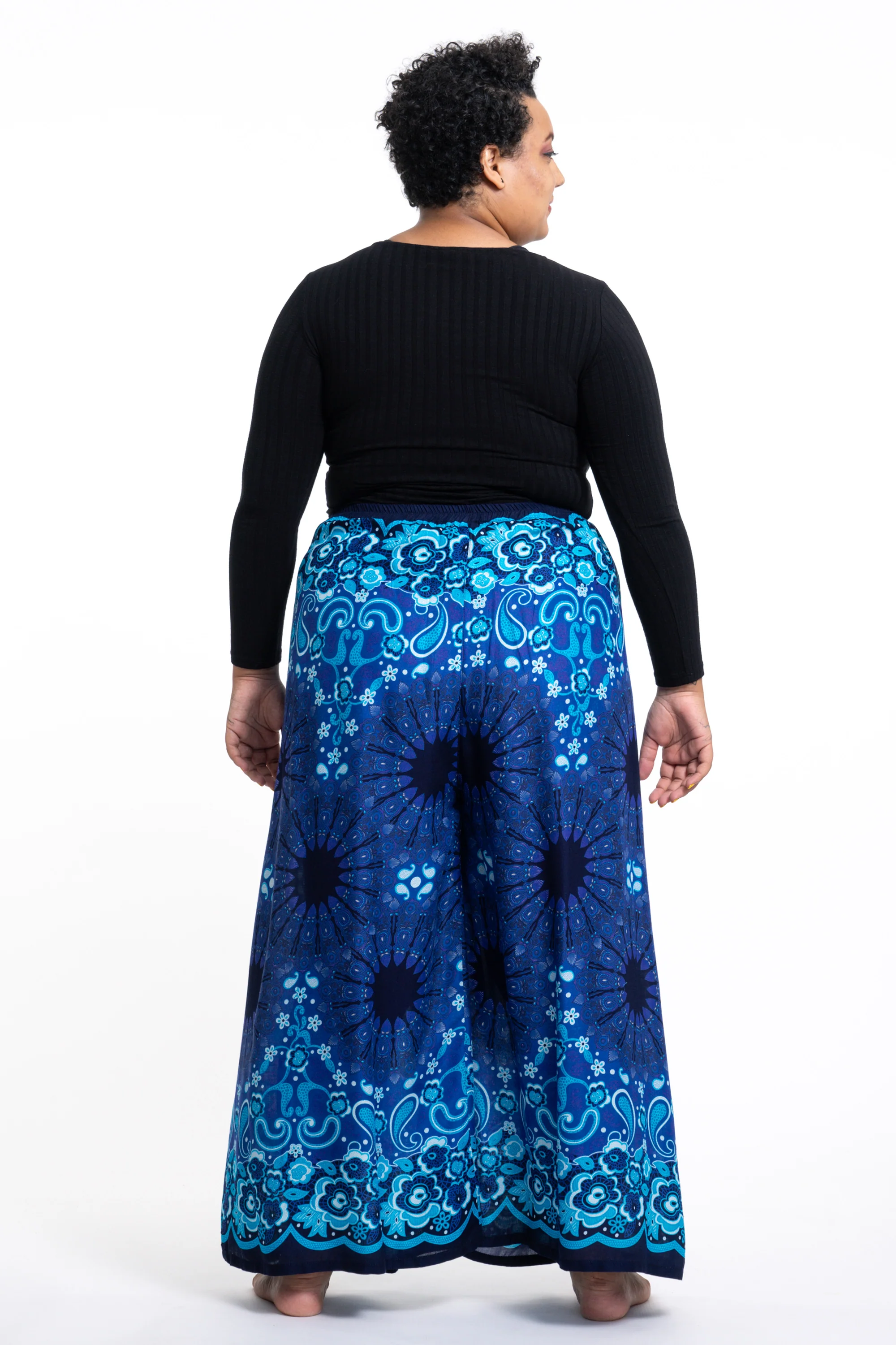 Plus Size Paisley Mandalas Palazzo Style Harem Pants in Blue - Image 4