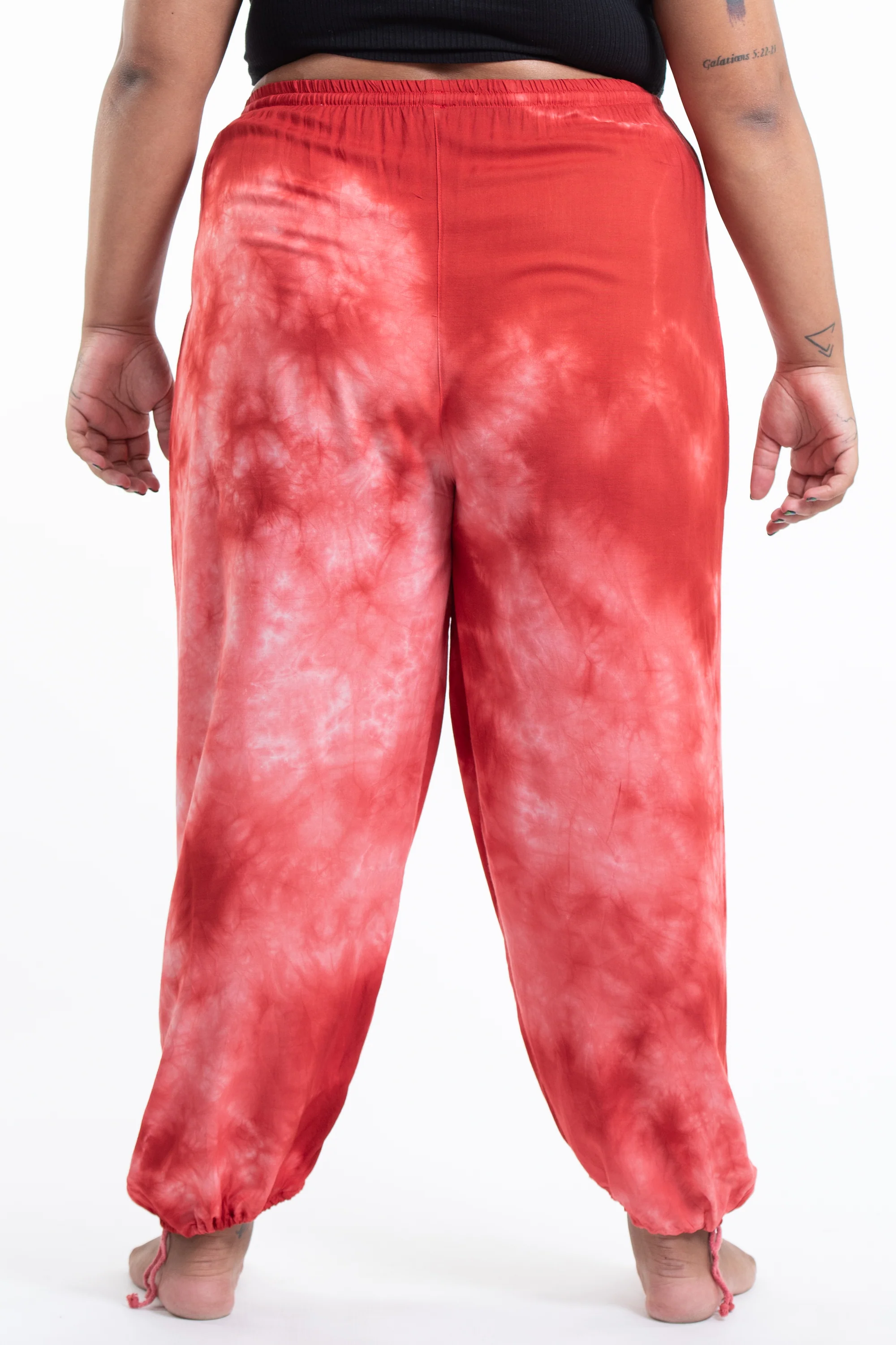Plus Size Tie Dye Drawstring Men's Yoga Massage Pants in Red - Image 3