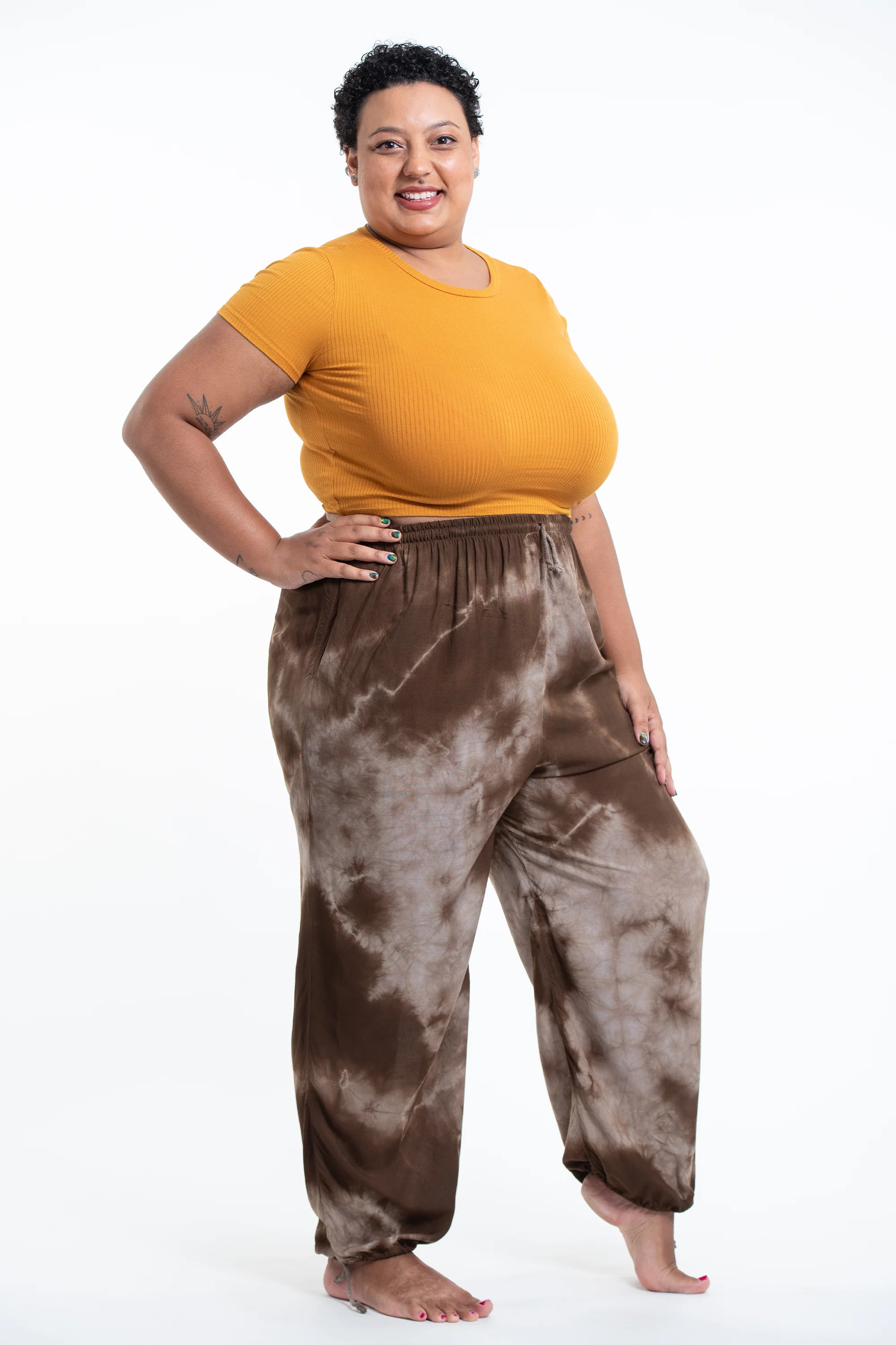 Plus Size Tie Dye Drawstring Women's Yoga Massage Pants in Brown - Image 3
