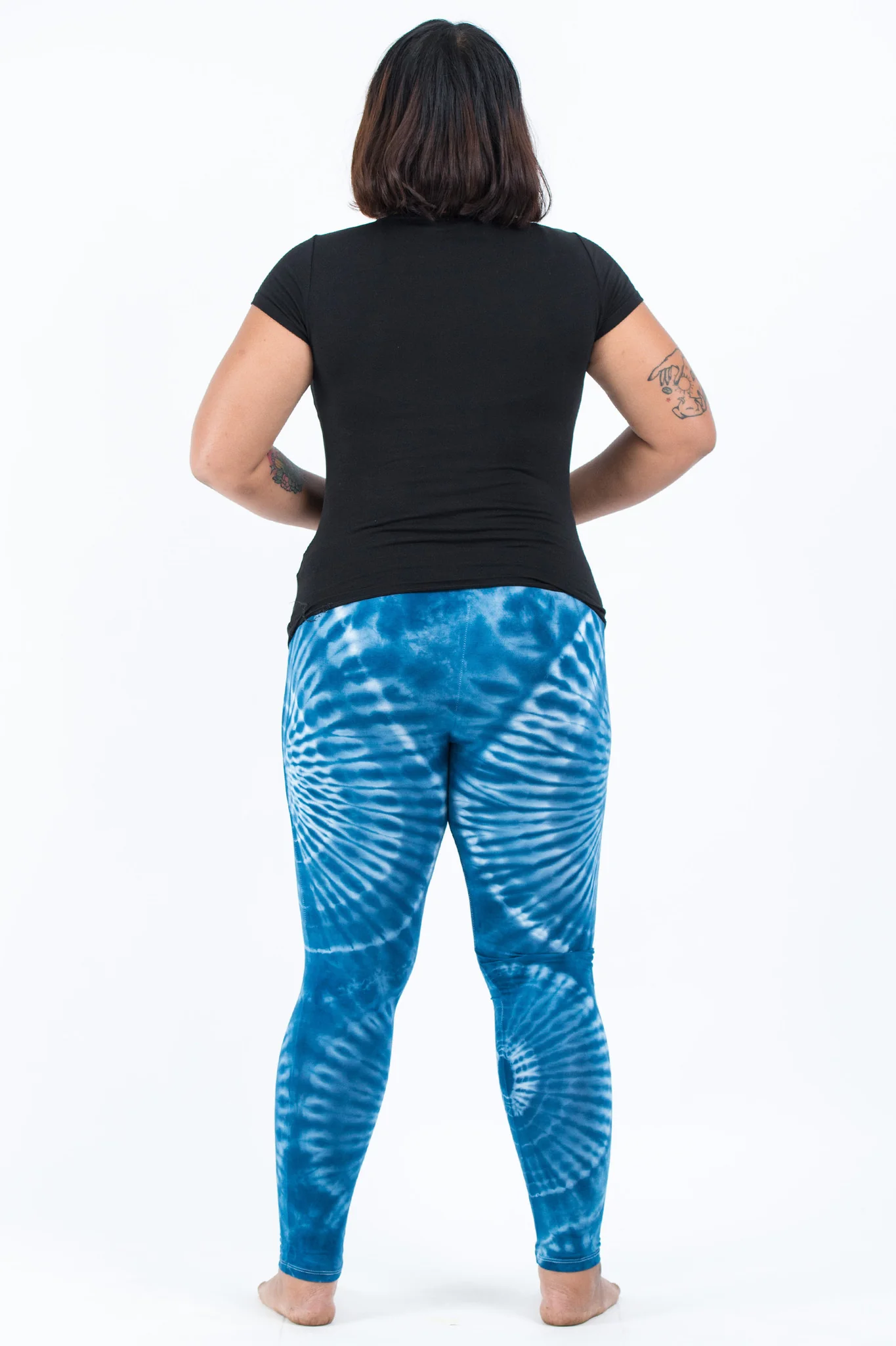 PLUS SIZE Tie Dye Leggings in White Blue - Image 4