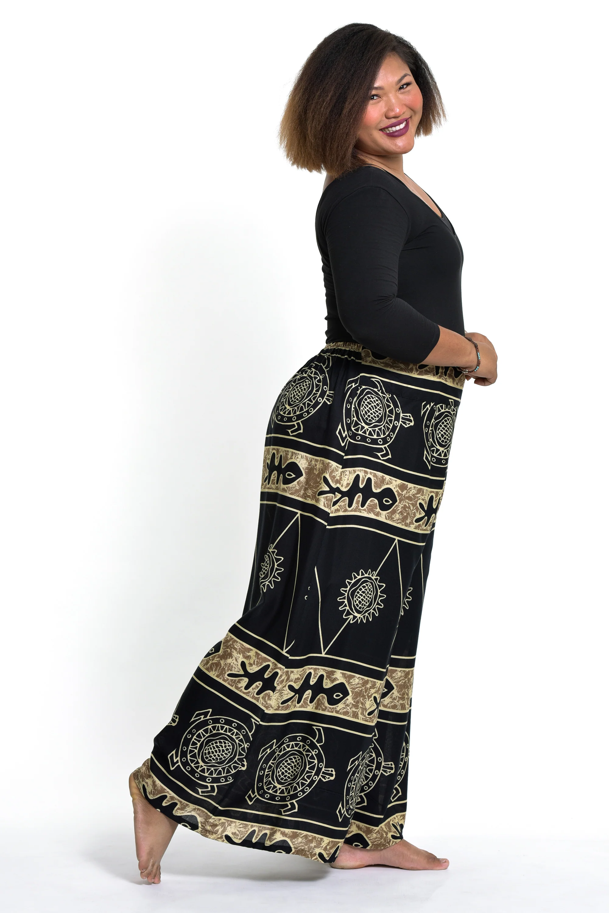 Plus Size Turtle Print Palazzo Style Harem Pants in Gold - Image 3