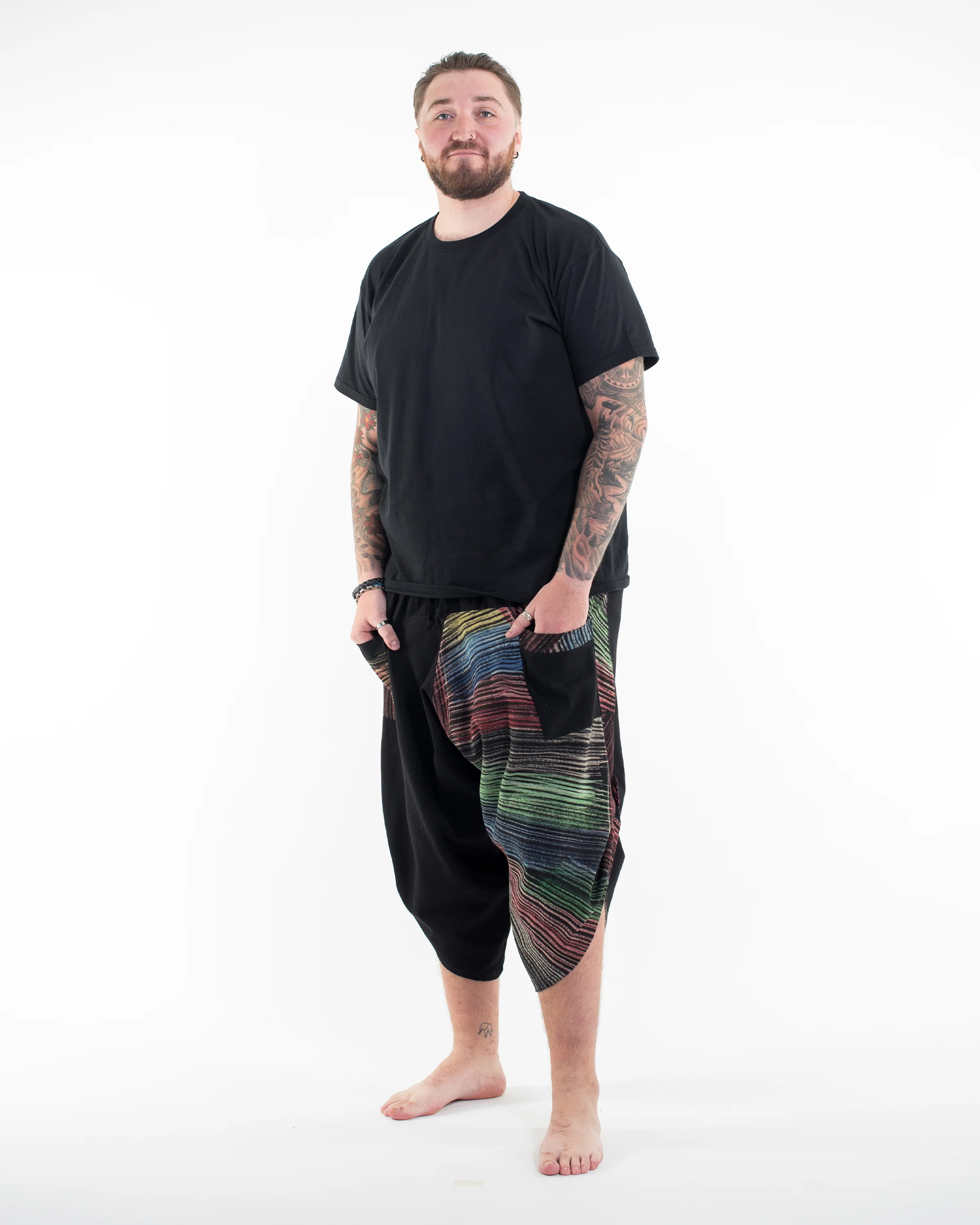 Plus Size Two Tone Rainbow Prints Men's Three Quarter Pants in Black - Image 4
