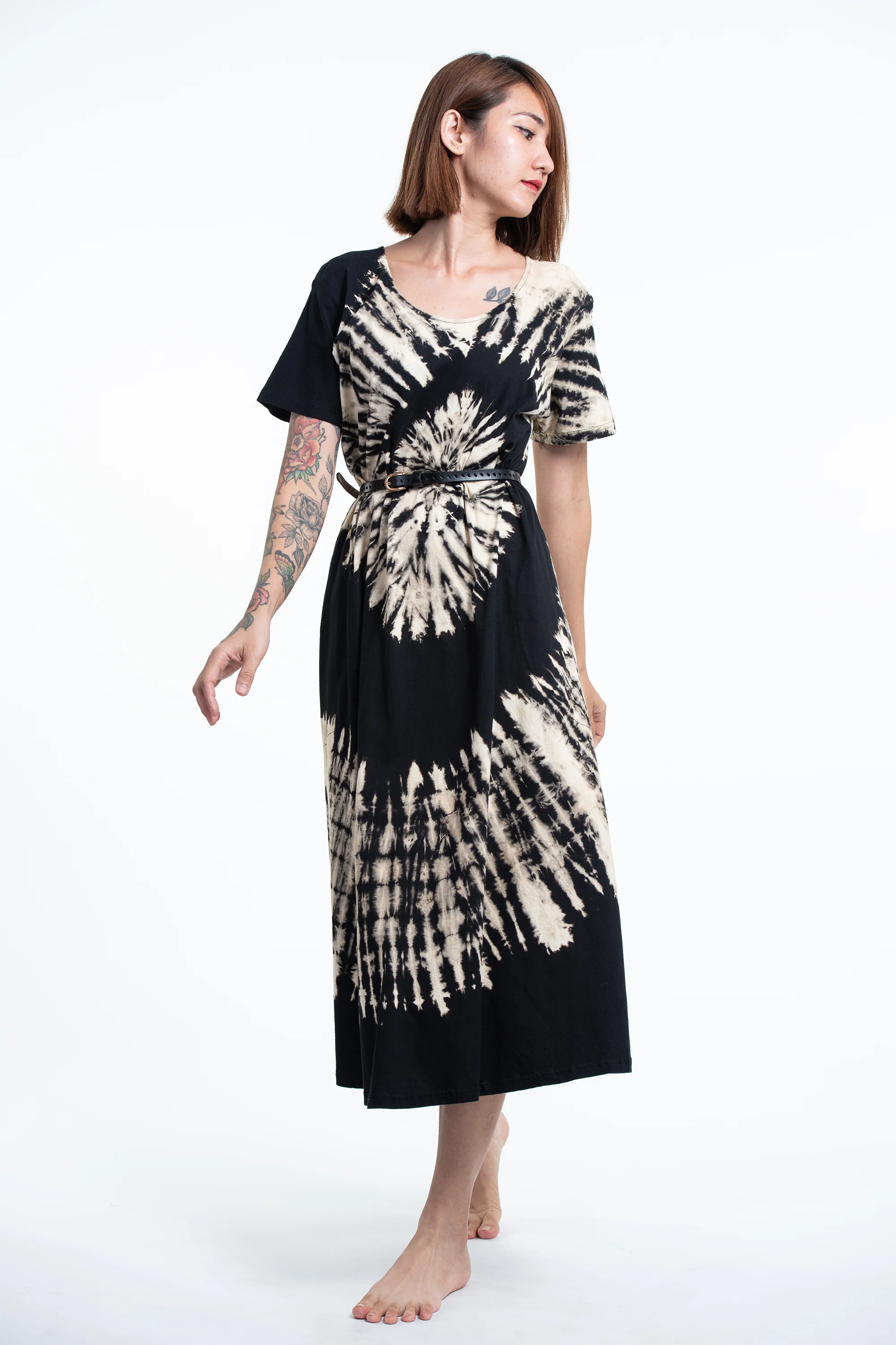 Tie Dye Loose Midi Dress in Black - Image 4