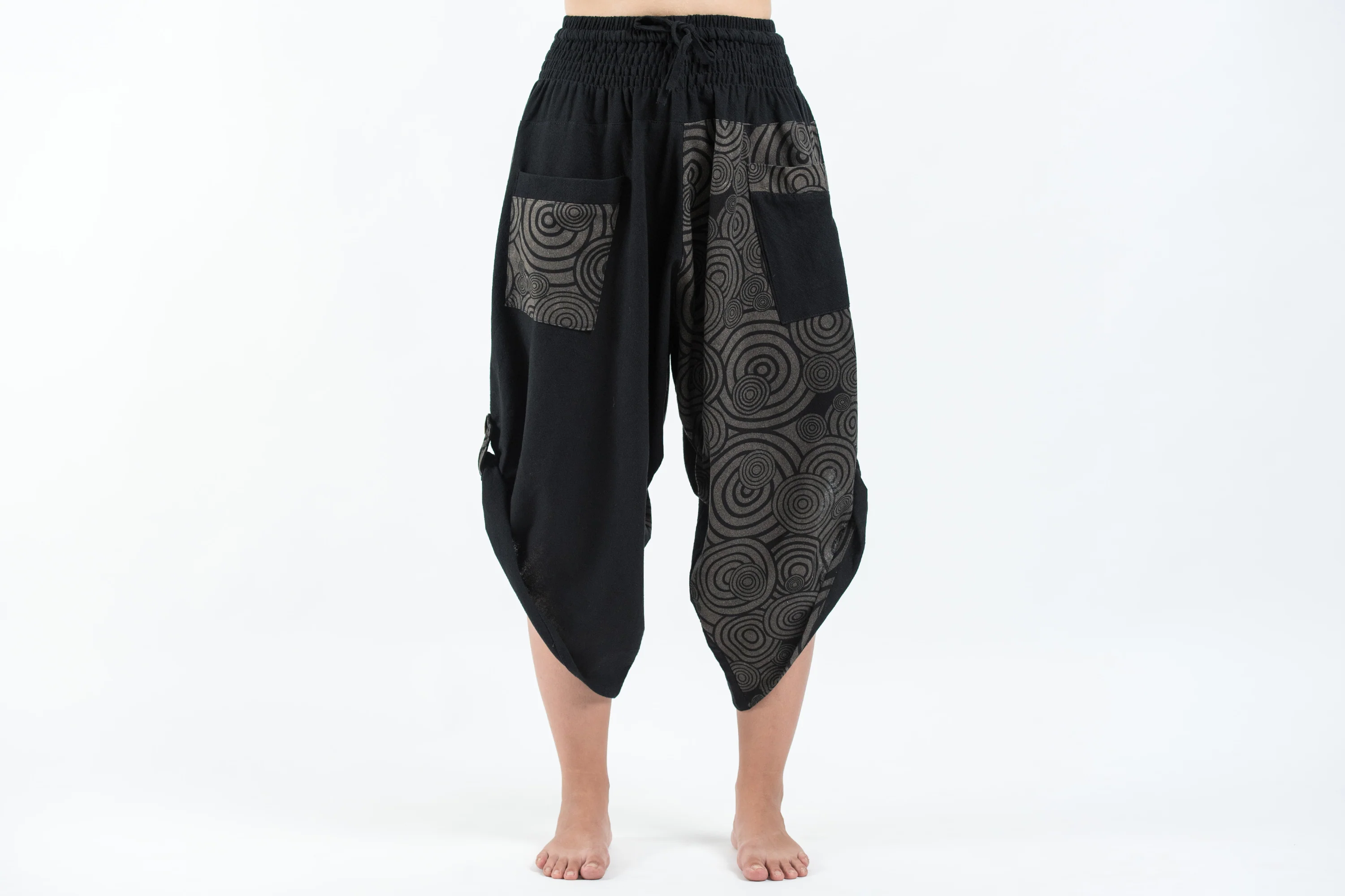 Two Tone Swirls Prints Women's Three Quarter Pants in Black Gray - Image 2