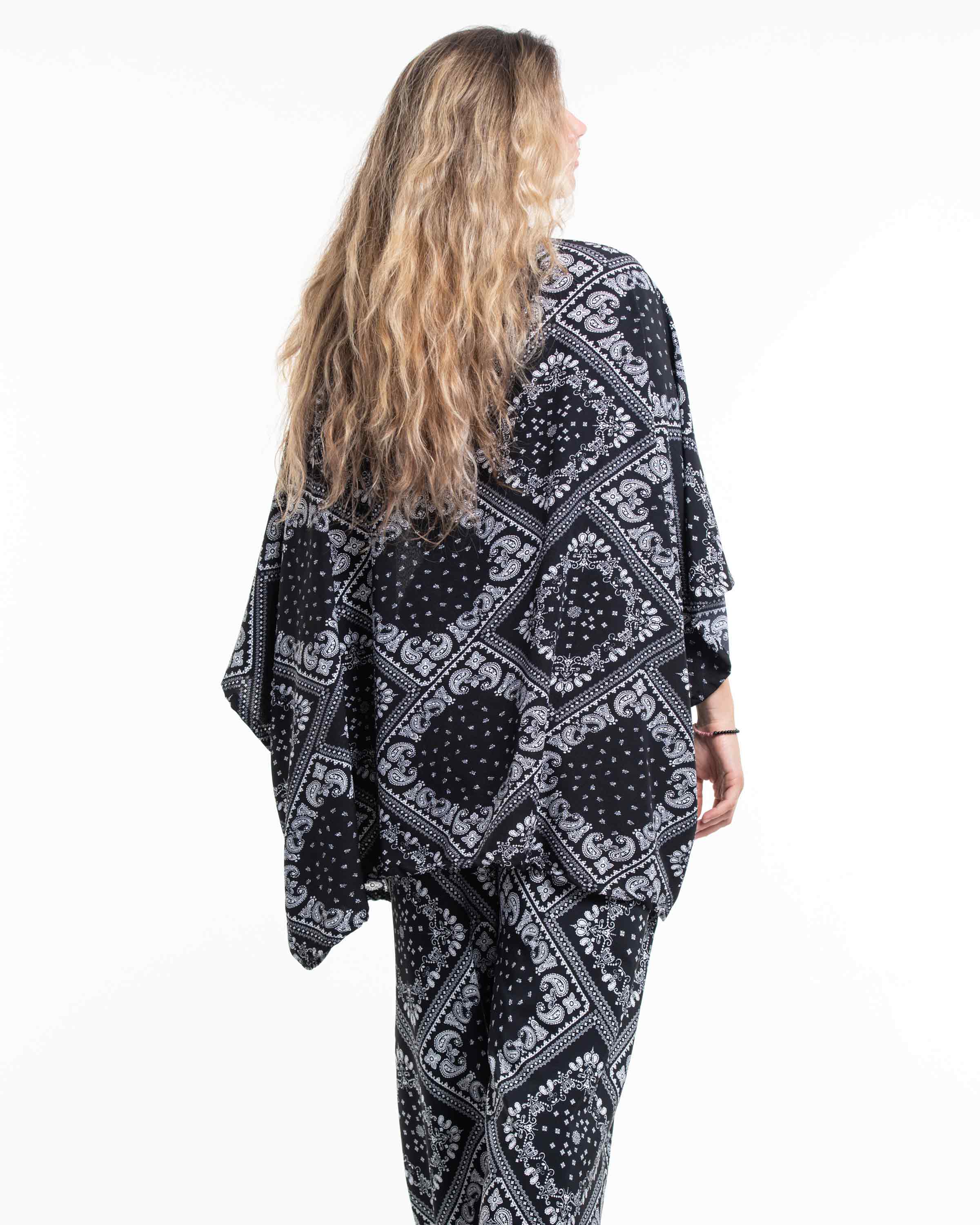 Unisex Patchwork Paisley Lounge Set in Black - Image 6